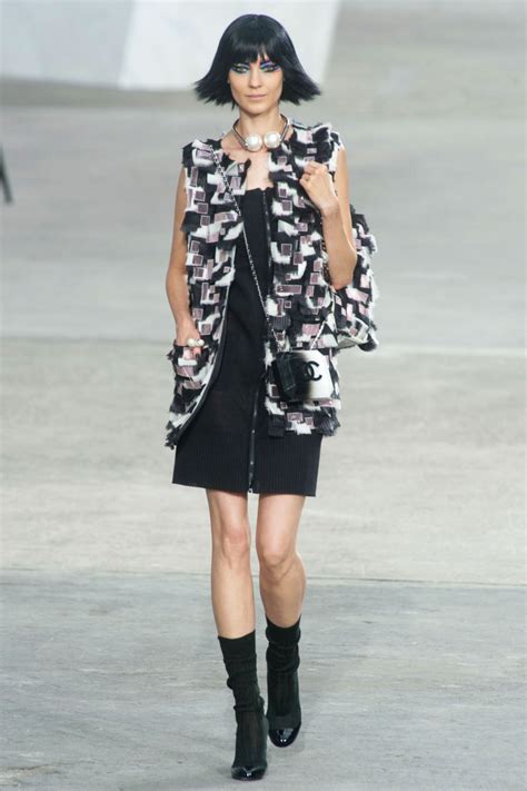 chanel spring 2014 rtw skirt black